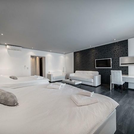 וודיצה The Suites - Small Luxury Living מראה חיצוני תמונה