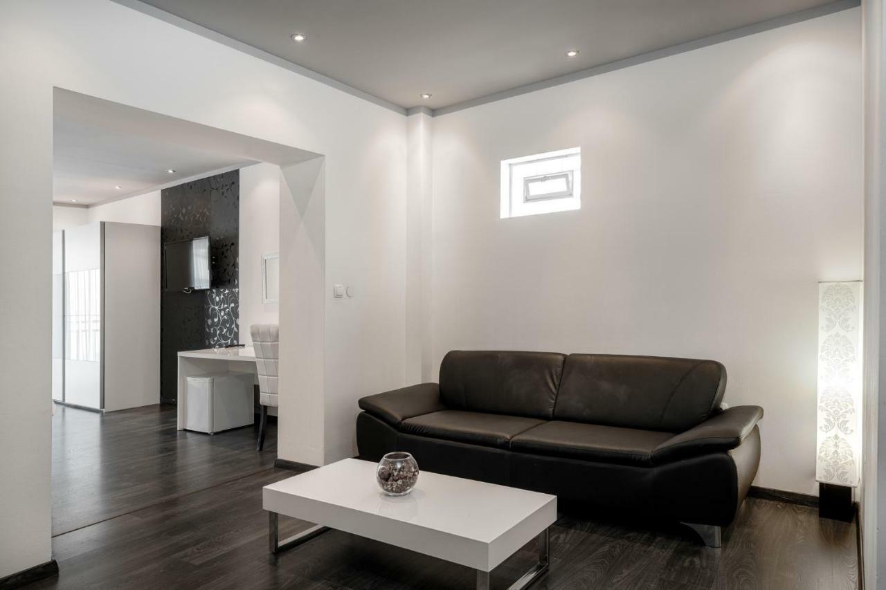וודיצה The Suites - Small Luxury Living מראה חיצוני תמונה