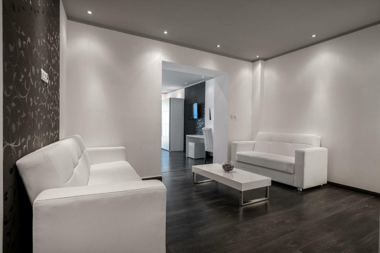 וודיצה The Suites - Small Luxury Living מראה חיצוני תמונה
